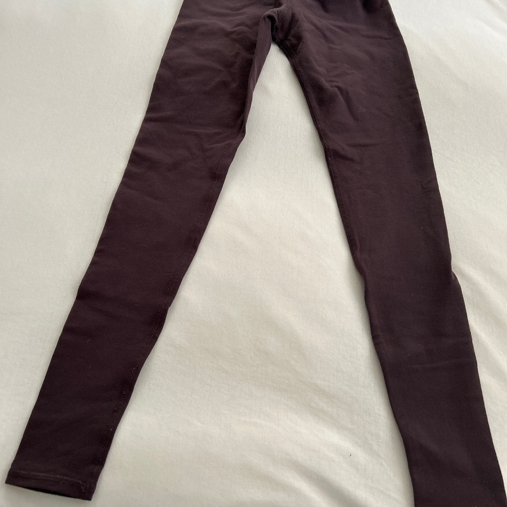 Alo brand yoga pants